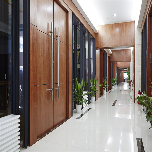 辦公室一(yī)角